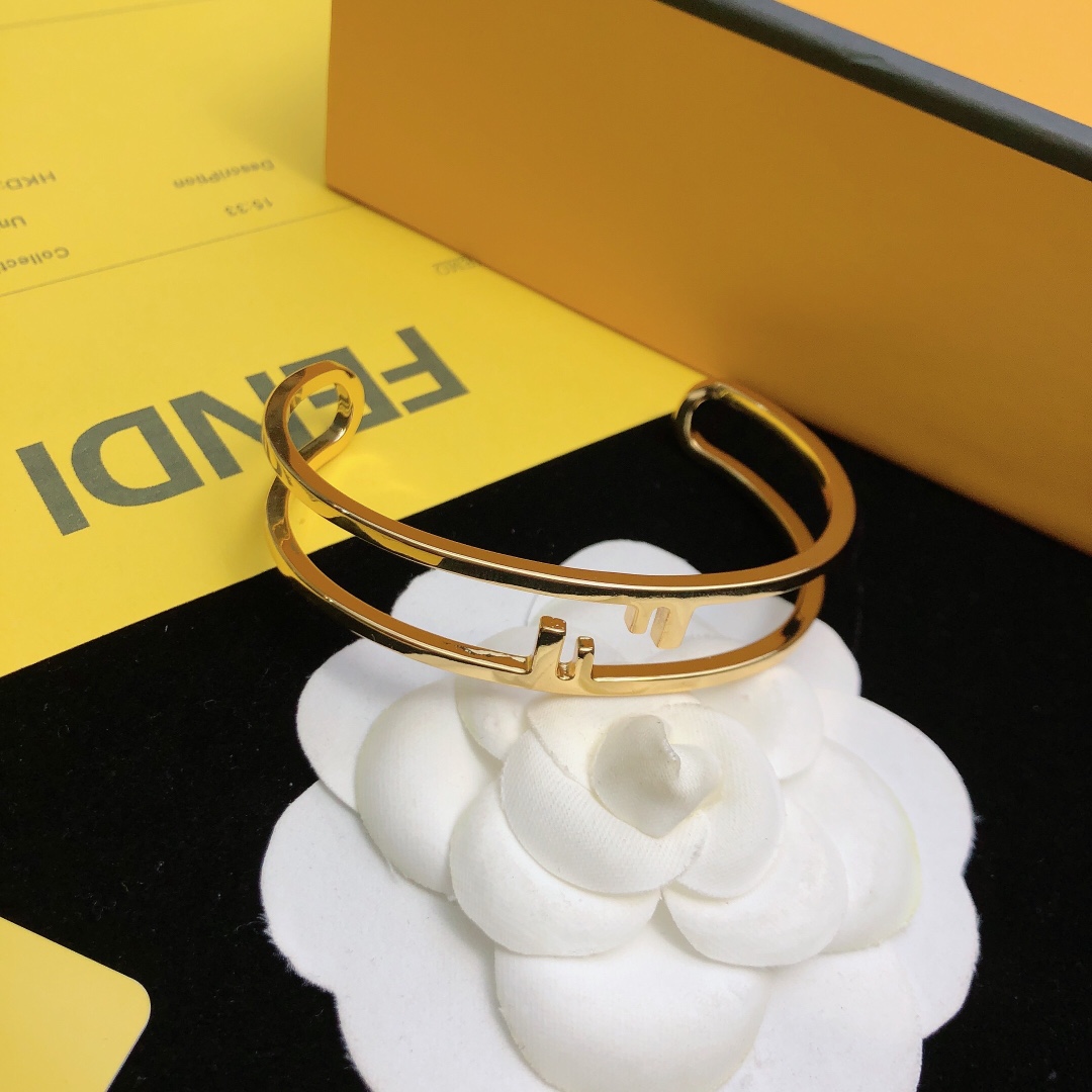 Fendi O’Lock Bracelet - PerfectKickZ