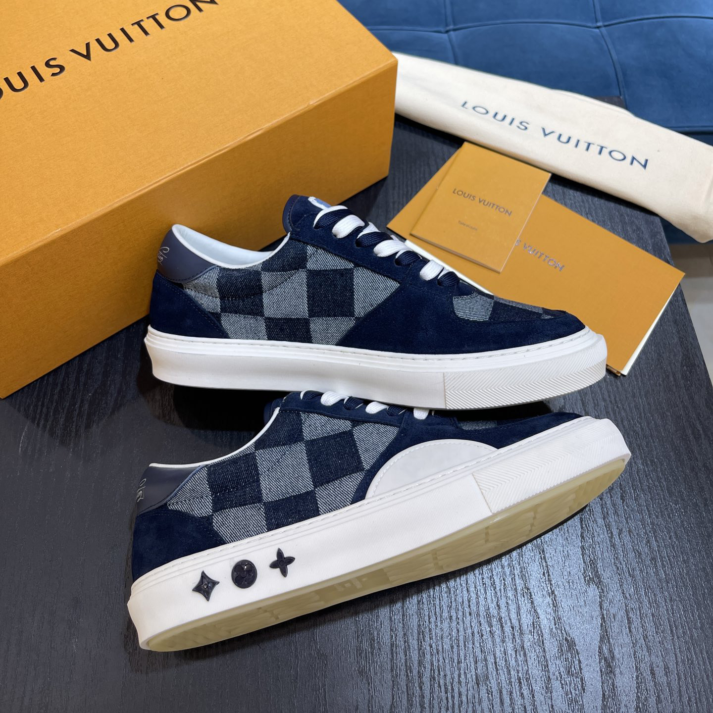 Louis Vuitton LV Ollie Sneaker      - 