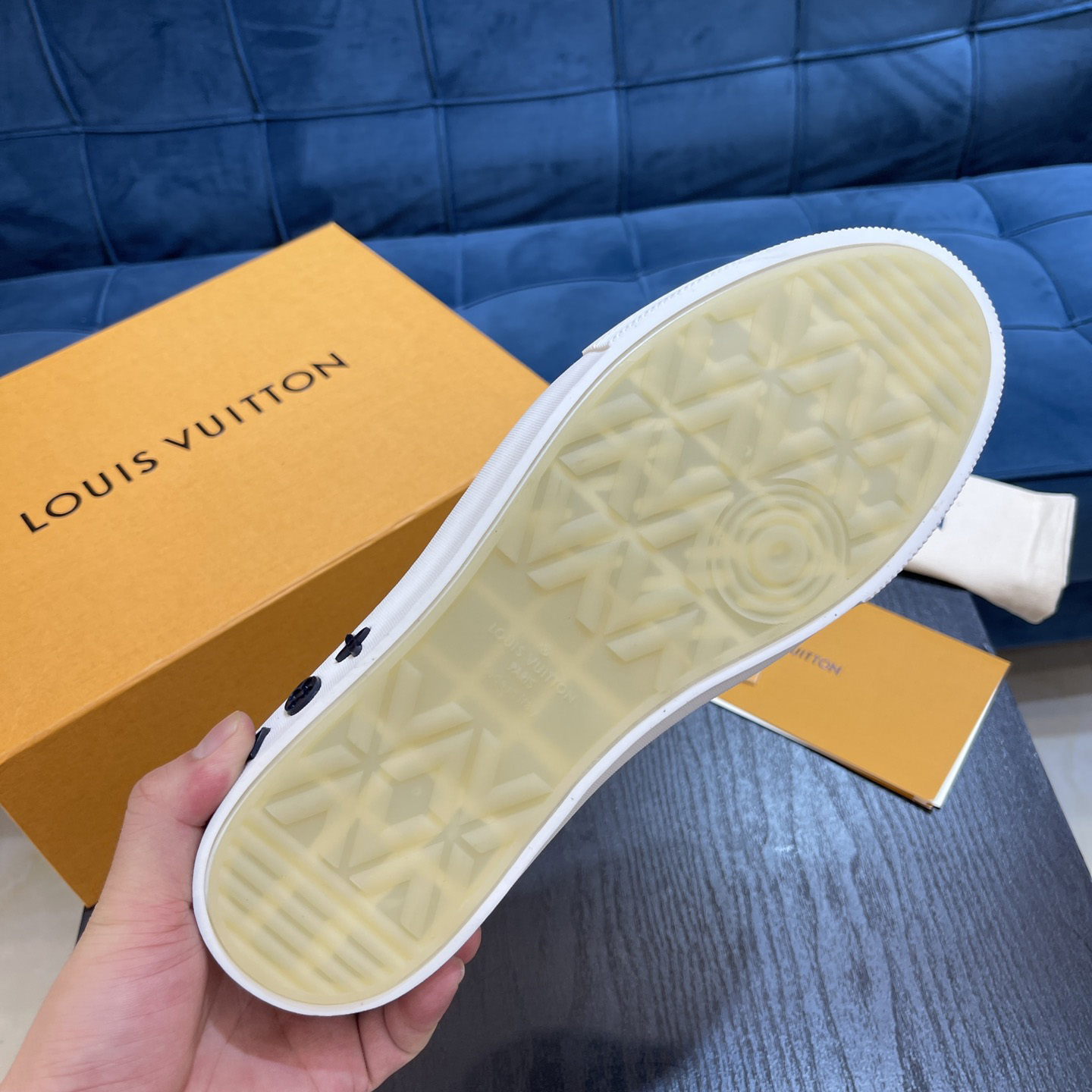 Louis Vuitton LV Ollie Sneaker      - 