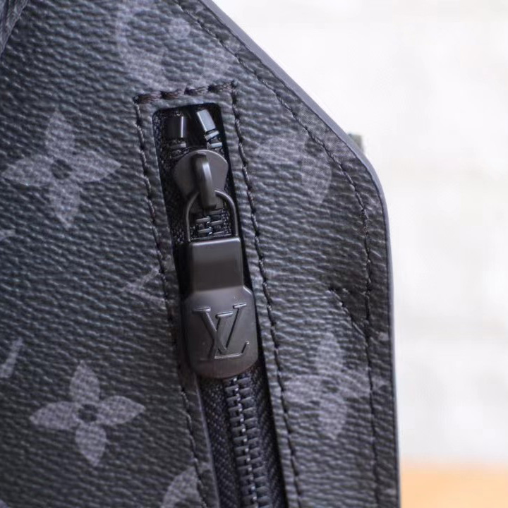 Louis Vuitton Saumur Slingbag(13-18-3.5CM)  M45912 - 