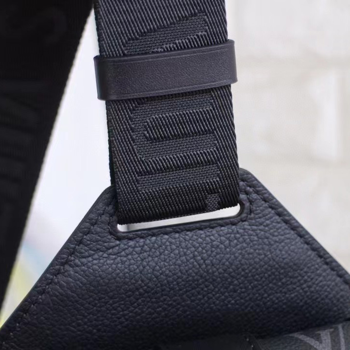 Louis Vuitton Saumur Slingbag(13-18-3.5CM)  M45912 - 