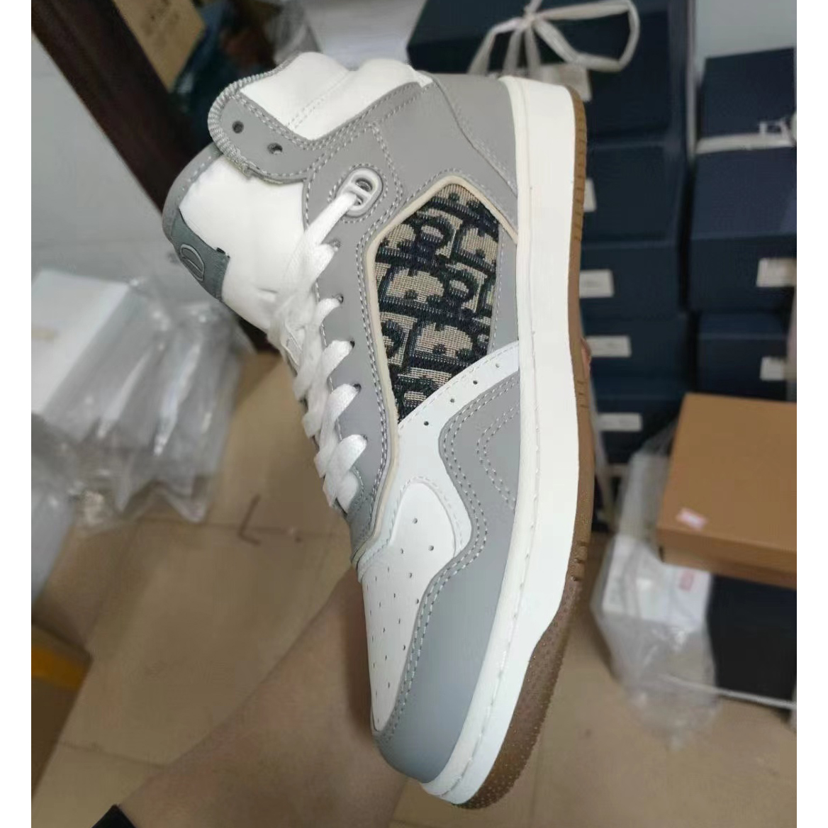 Dior B27 Hight-Top Sneaker  - 