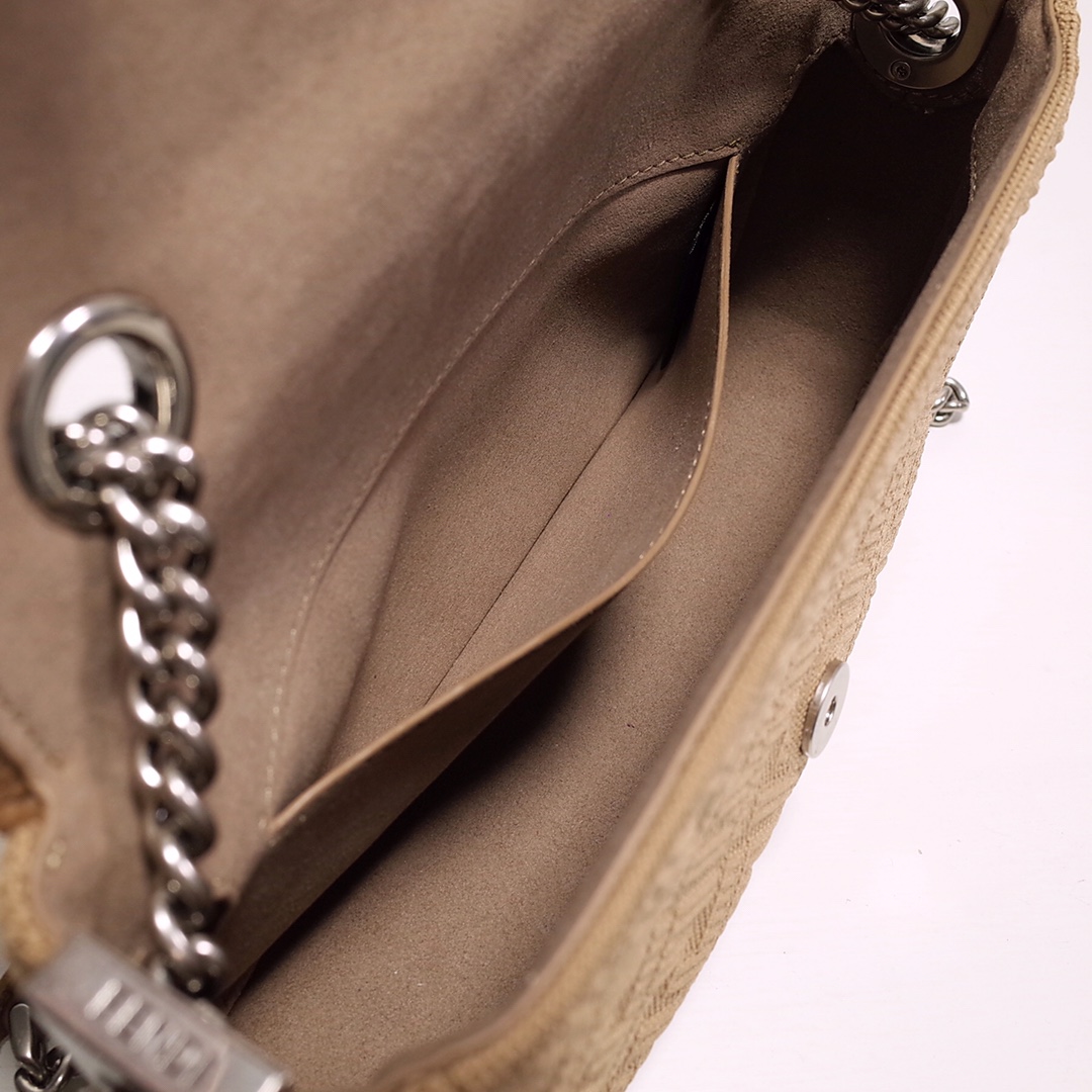 Fendi Iconic Medium Baguette Bag With Chain  (24-14.5-7CM)   8BR793 - PerfectKickZ