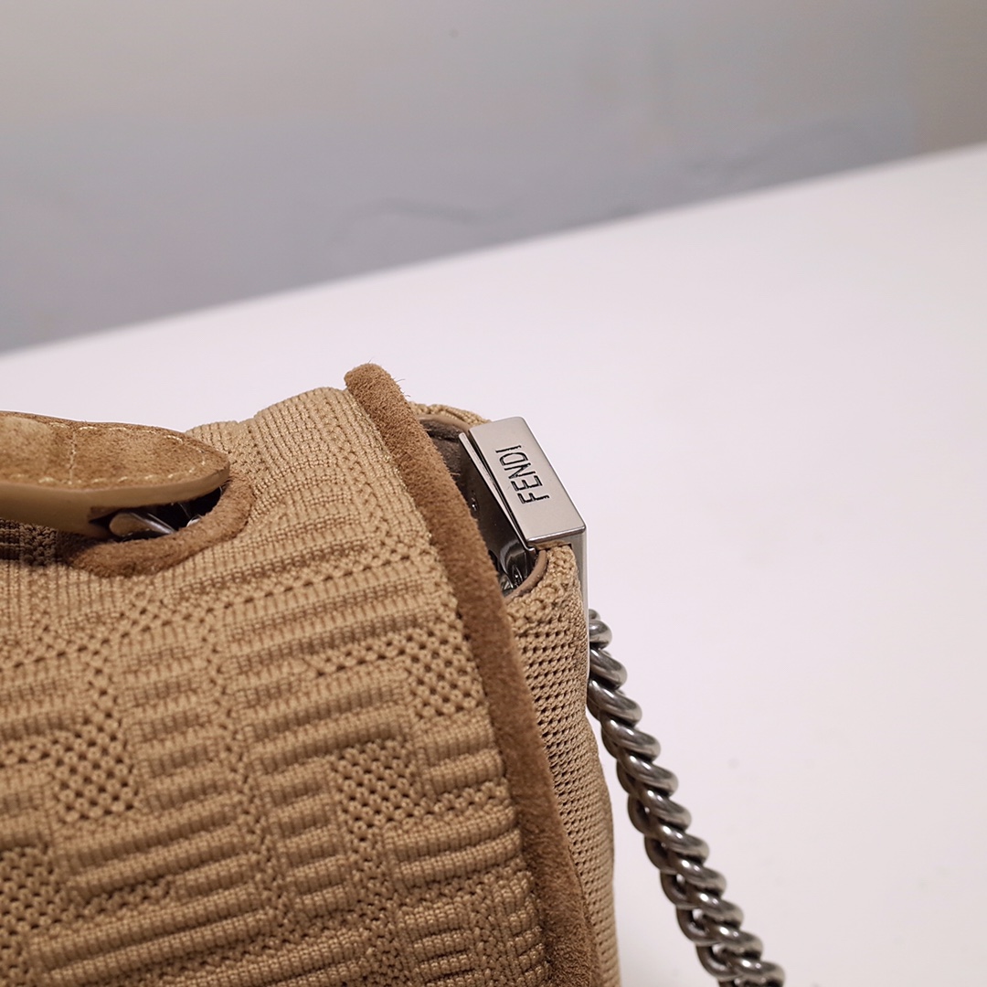 Fendi Iconic Medium Baguette Bag With Chain  (24-14.5-7CM)   8BR793 - 