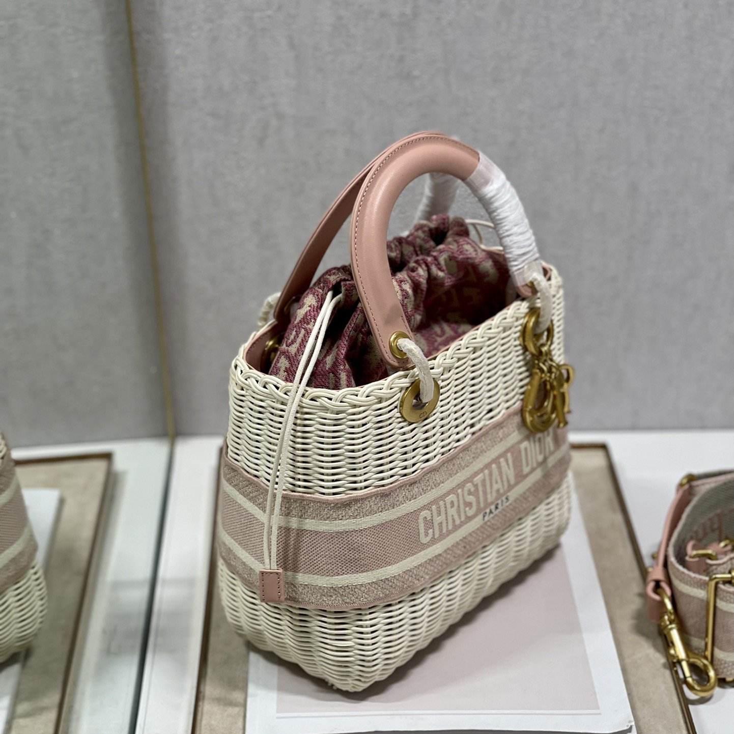 Dior Medium Lady Dior Bag(24-20-11cm) - PerfectKickZ