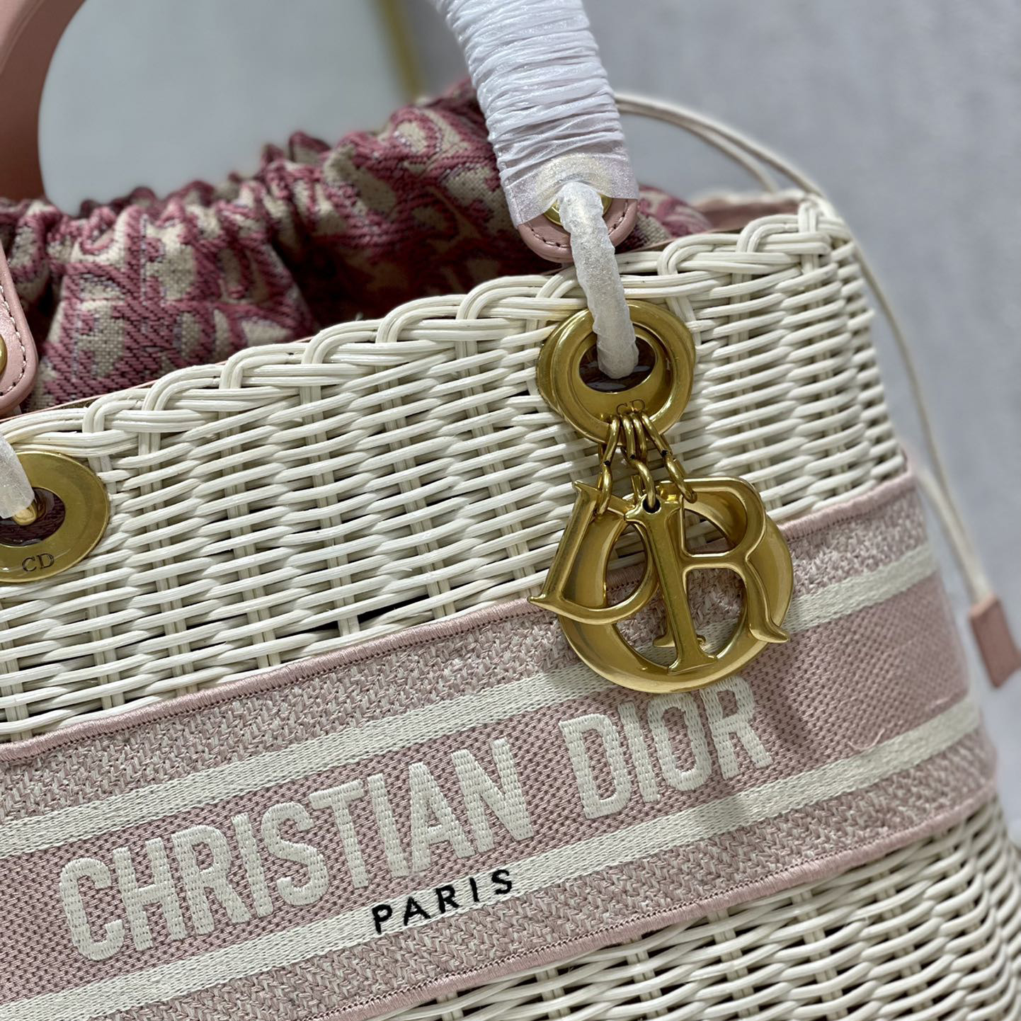 Dior Medium Lady Dior Bag(24-20-11cm) - PerfectKickZ