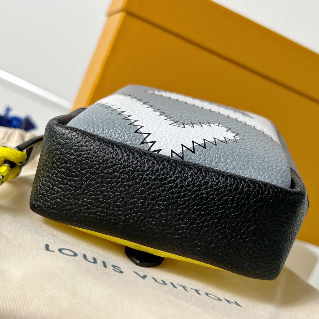 Louis Vuitton Colour Blocks Squared Pouch  M00739 - PerfectKickZ