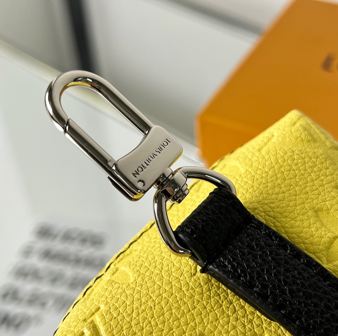Louis Vuitton Colour Blocks Squared Pouch  M00739 - PerfectKickZ