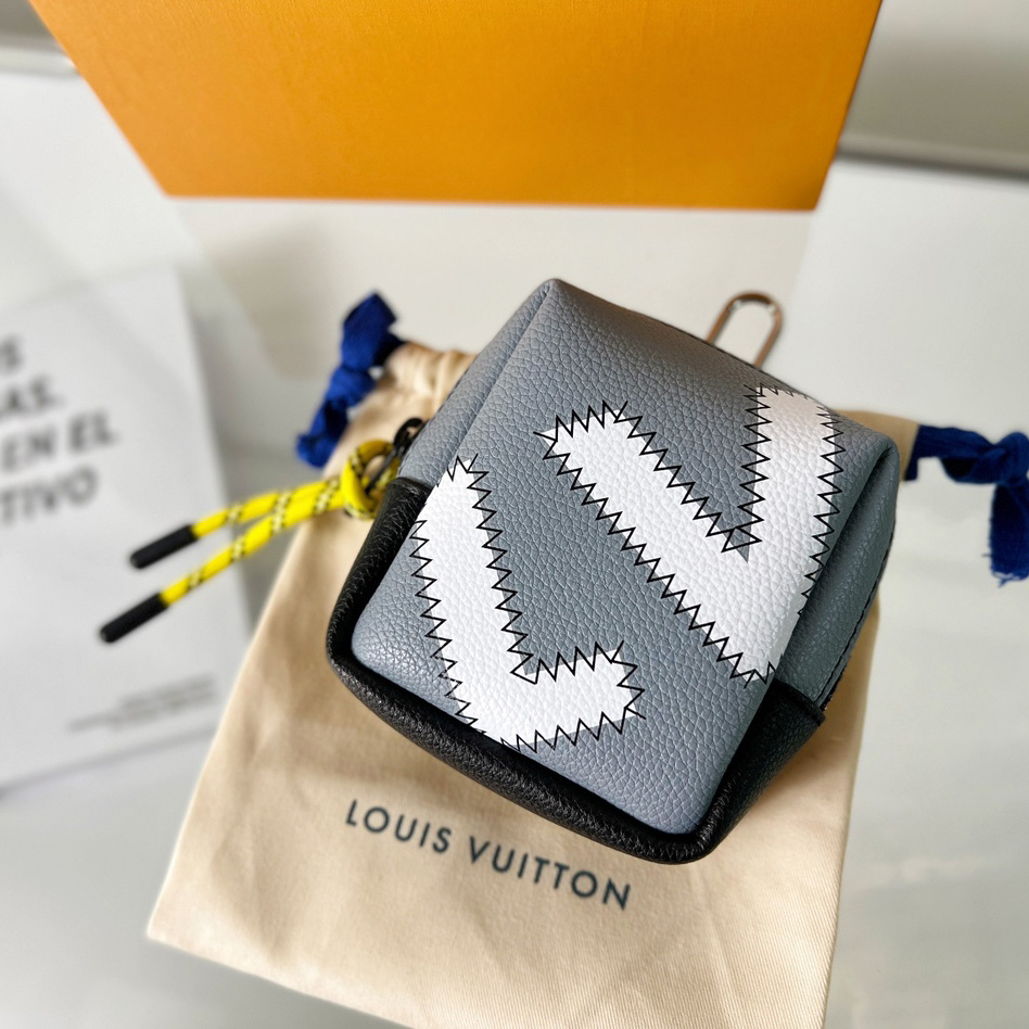 Louis Vuitton Colour Blocks Squared Pouch  M00739 - PerfectKickZ