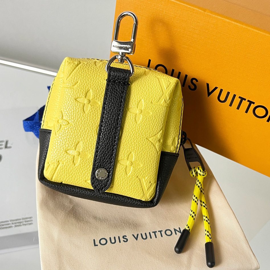 Louis Vuitton Colour Blocks Squared Pouch  M00739 - PerfectKickZ