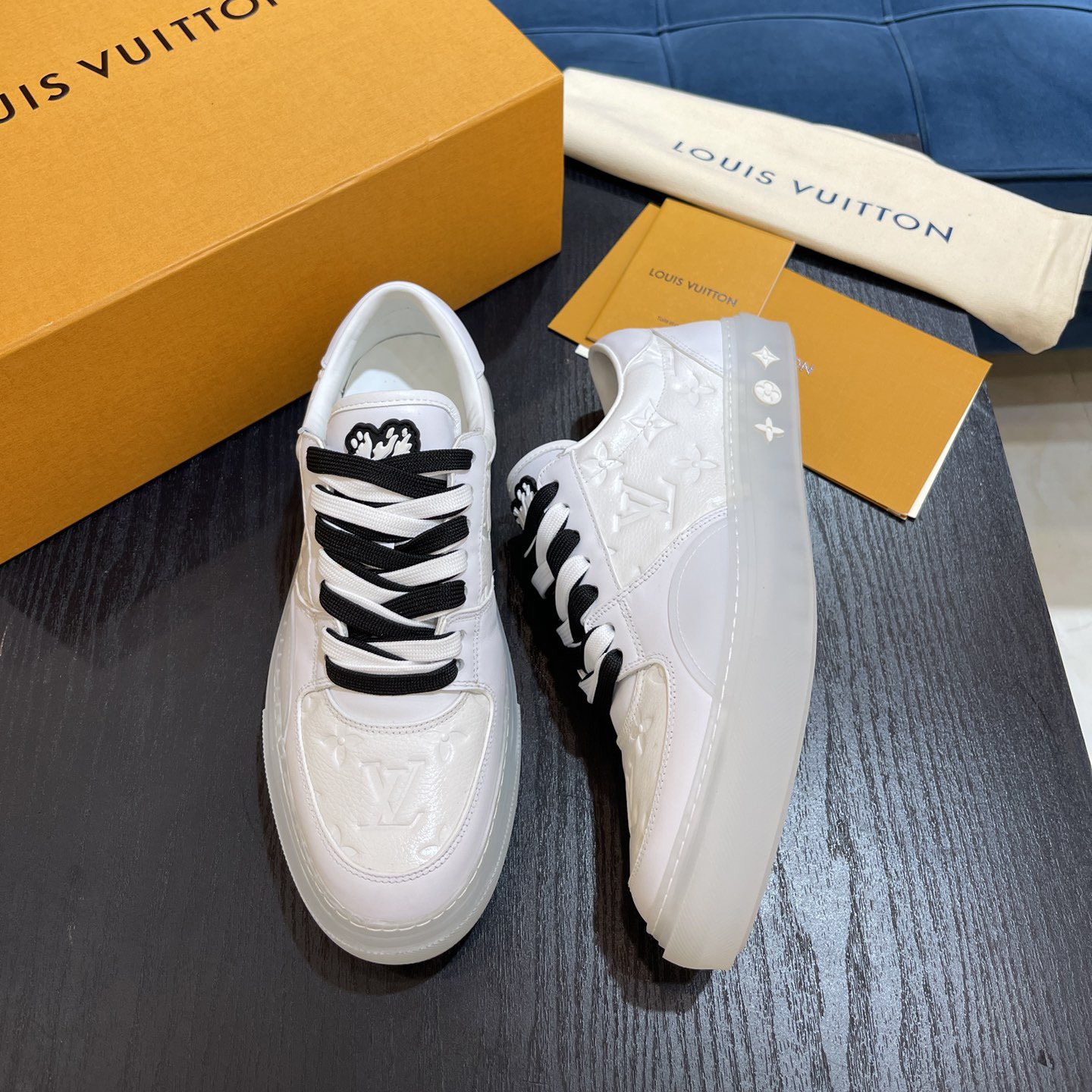 Louis Vuitton LV Ollie Sneaker        - 