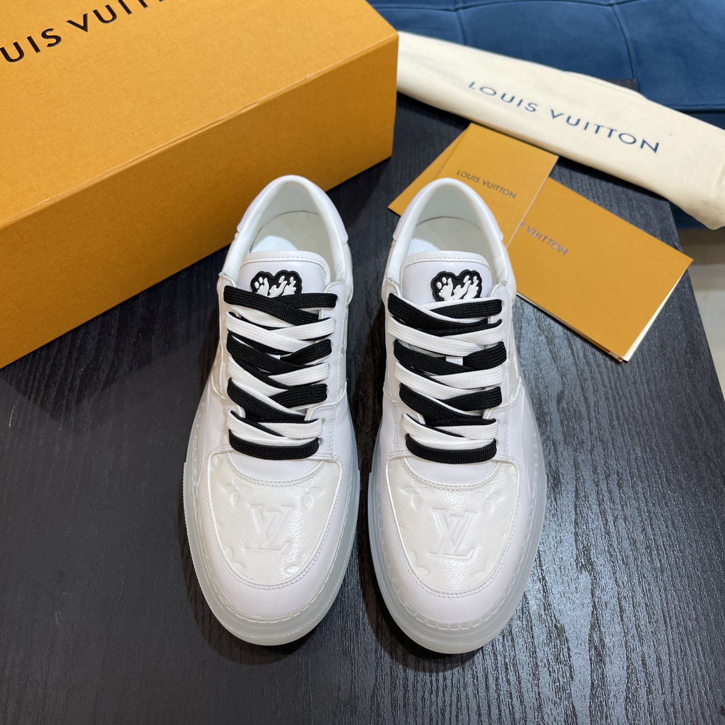 Louis Vuitton LV Ollie Sneaker        - 