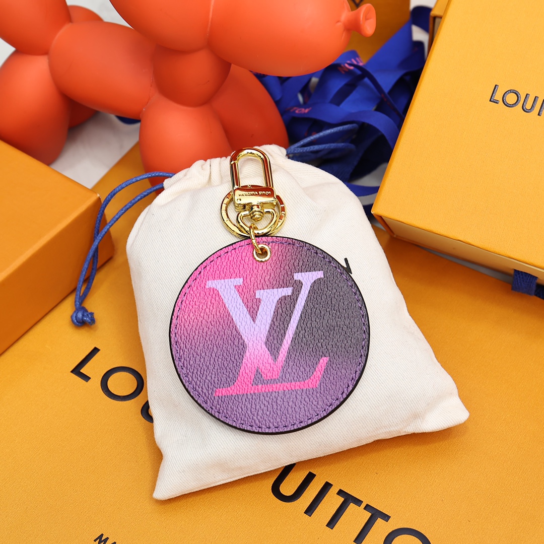 Louis Vuitton Illustre Bag Charm And Key Holder   M00665 - 
