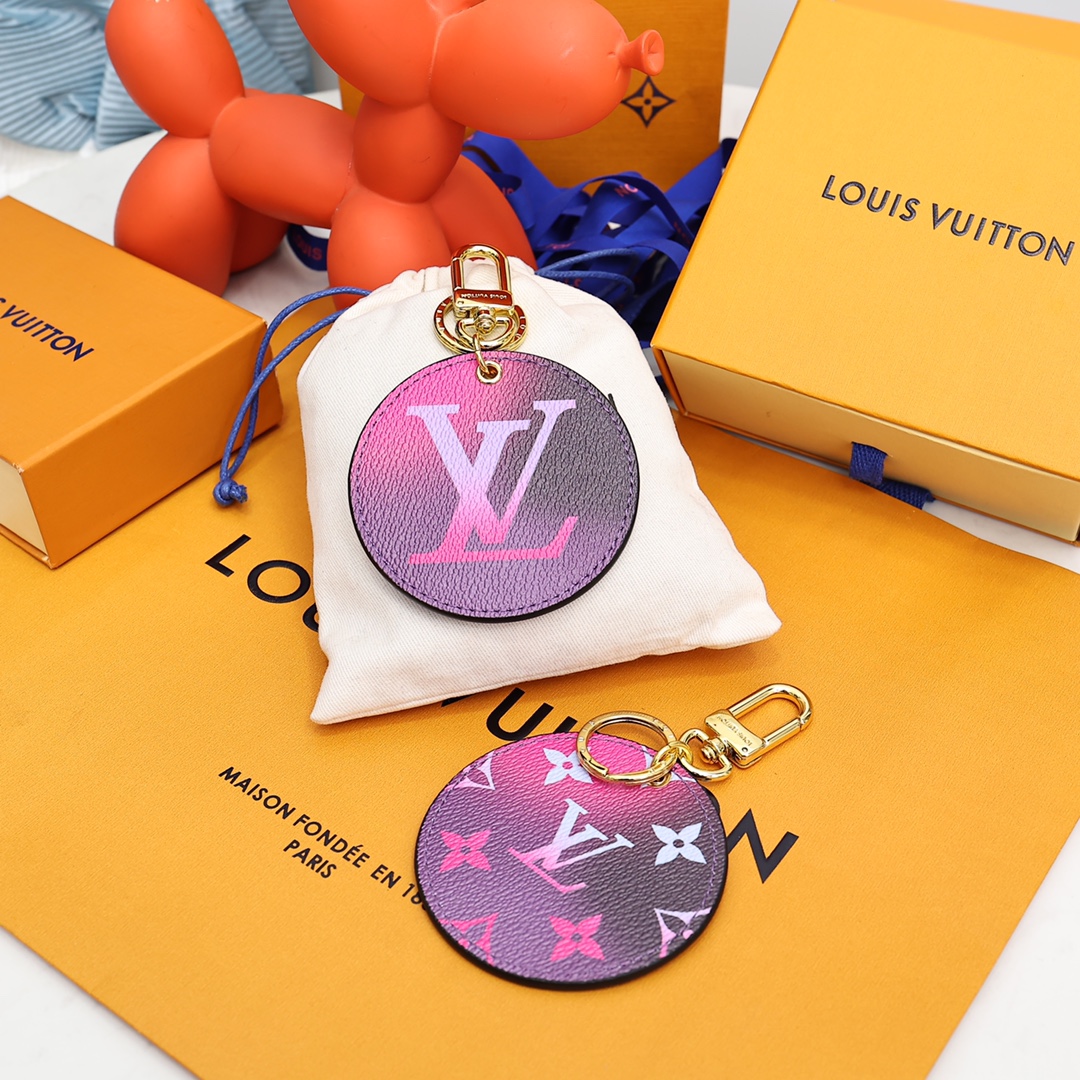 Louis Vuitton Illustre Bag Charm And Key Holder   M00665 - 