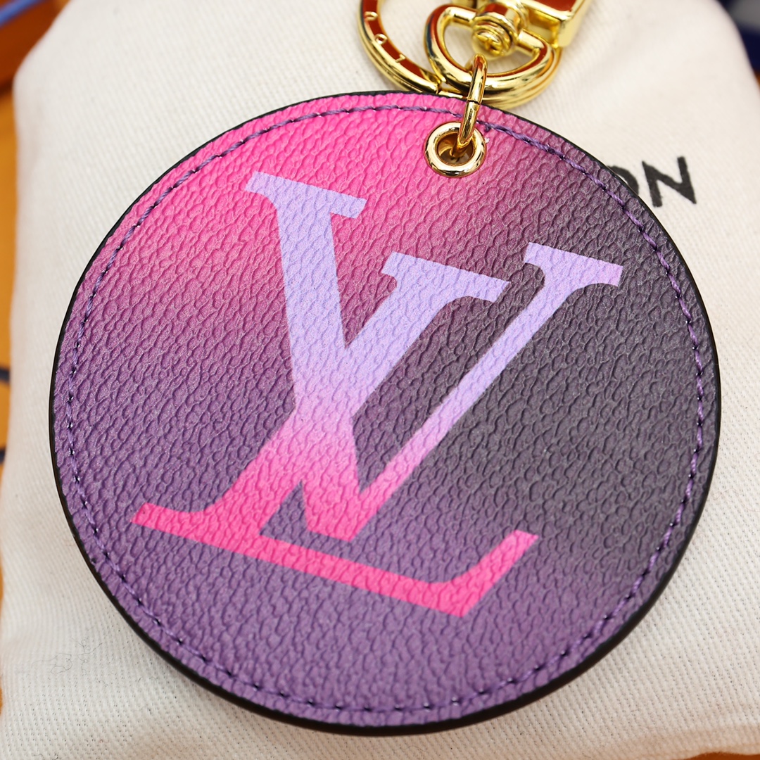 Louis Vuitton Illustre Bag Charm And Key Holder   M00665 - 