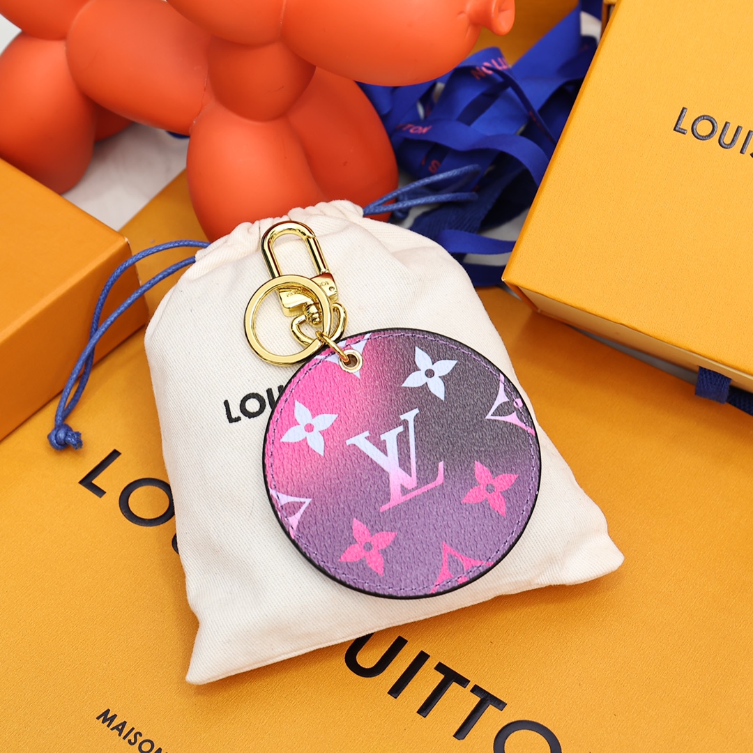 Louis Vuitton Illustre Bag Charm And Key Holder   M00665 - 