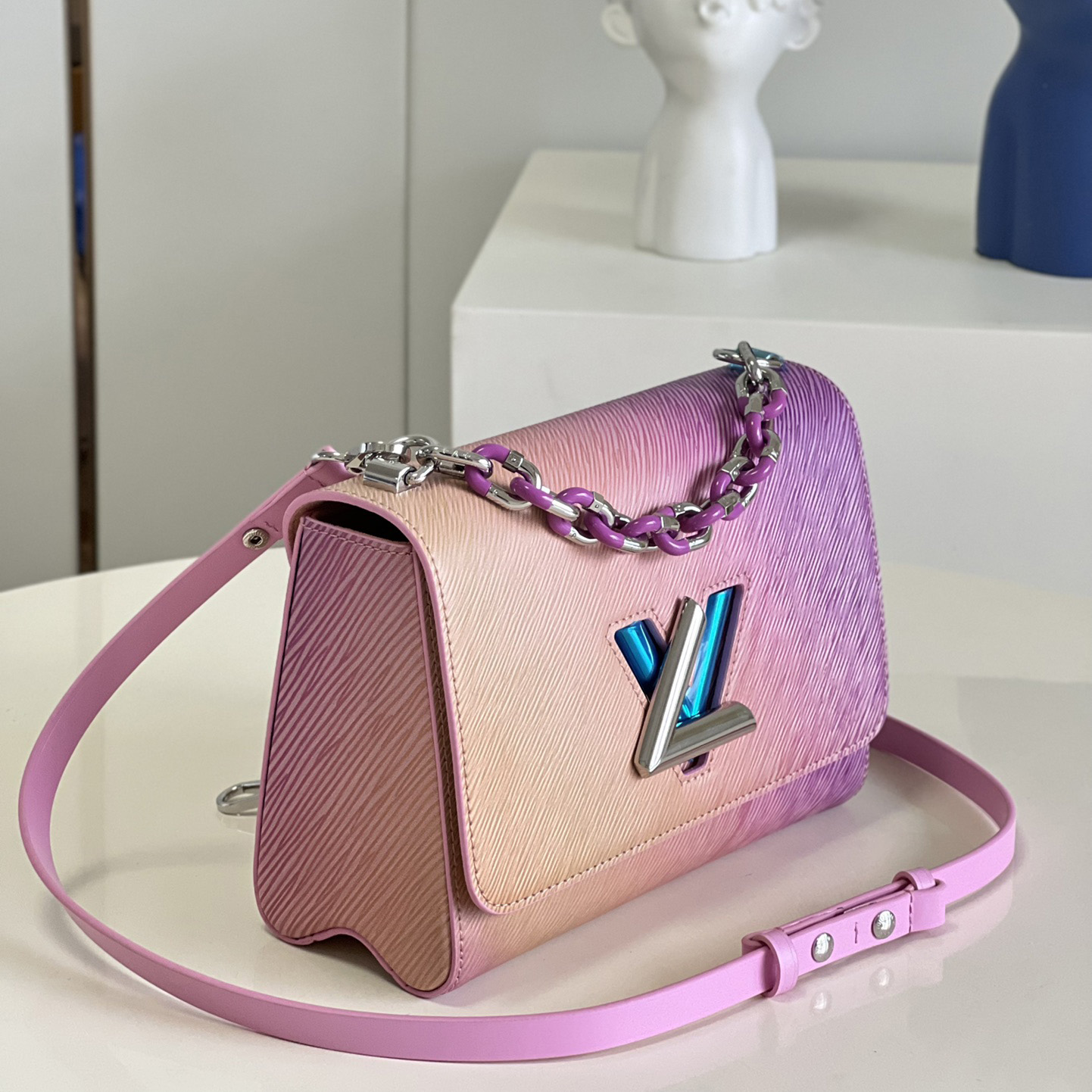 Louis Vuitton Twist MM Handbag(23-17-9.5CM)  M59894 - PerfectKickZ