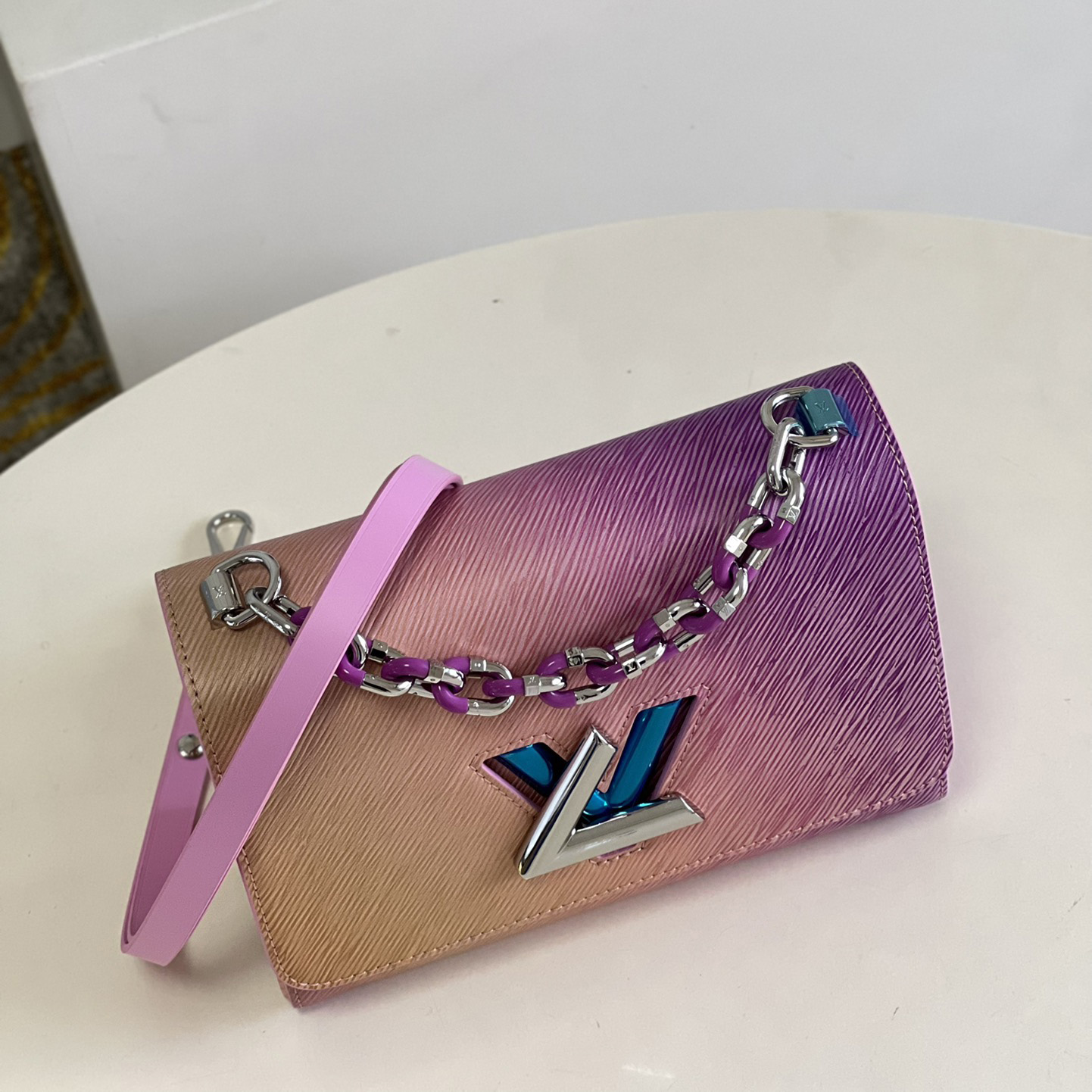Louis Vuitton Twist MM Handbag(23-17-9.5CM)  M59894 - PerfectKickZ
