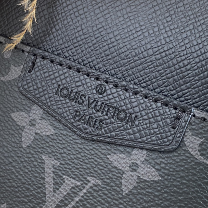 Louis Vuitton Outdoor Slingbag(13-21-5cm)   M30741 - PerfectKickZ