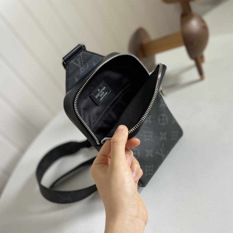 Louis Vuitton Outdoor Slingbag(13-21-5cm)   M30741 - PerfectKickZ