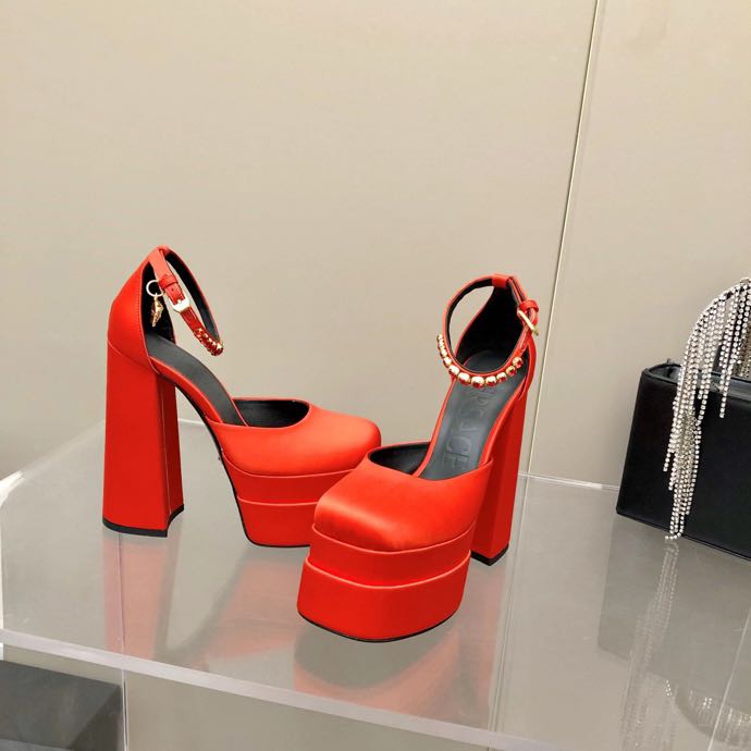 Versace Medusa Aevitsa Platform Pumps(15.5cm) - PerfectKickZ