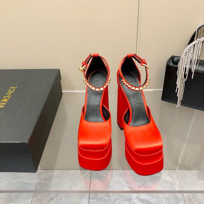 Versace Medusa Aevitsa Platform Pumps(15.5cm) - PerfectKickZ