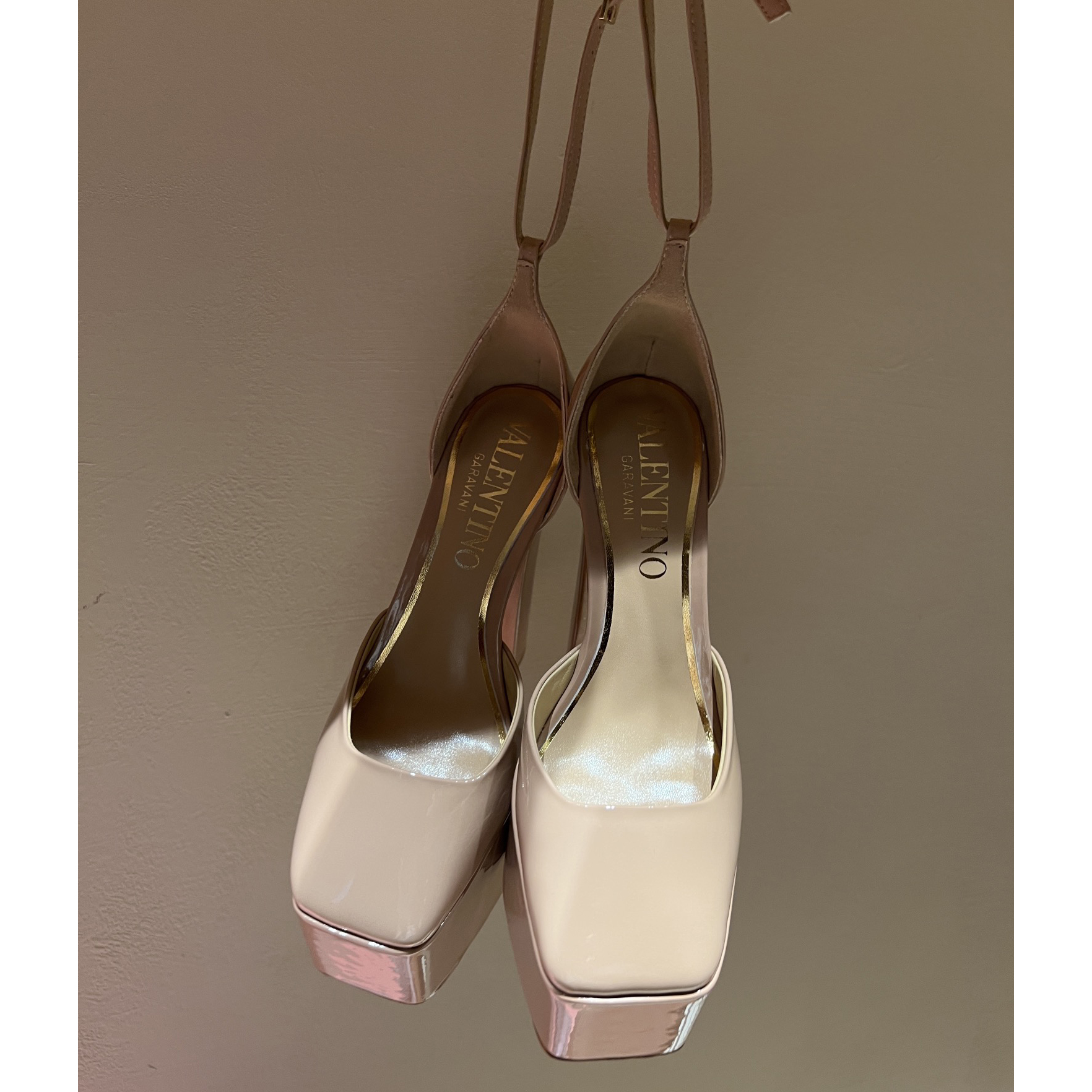Valenti Garavani Tan-Go Platform Pump In Patent Leather  155 MM - PerfectKickZ