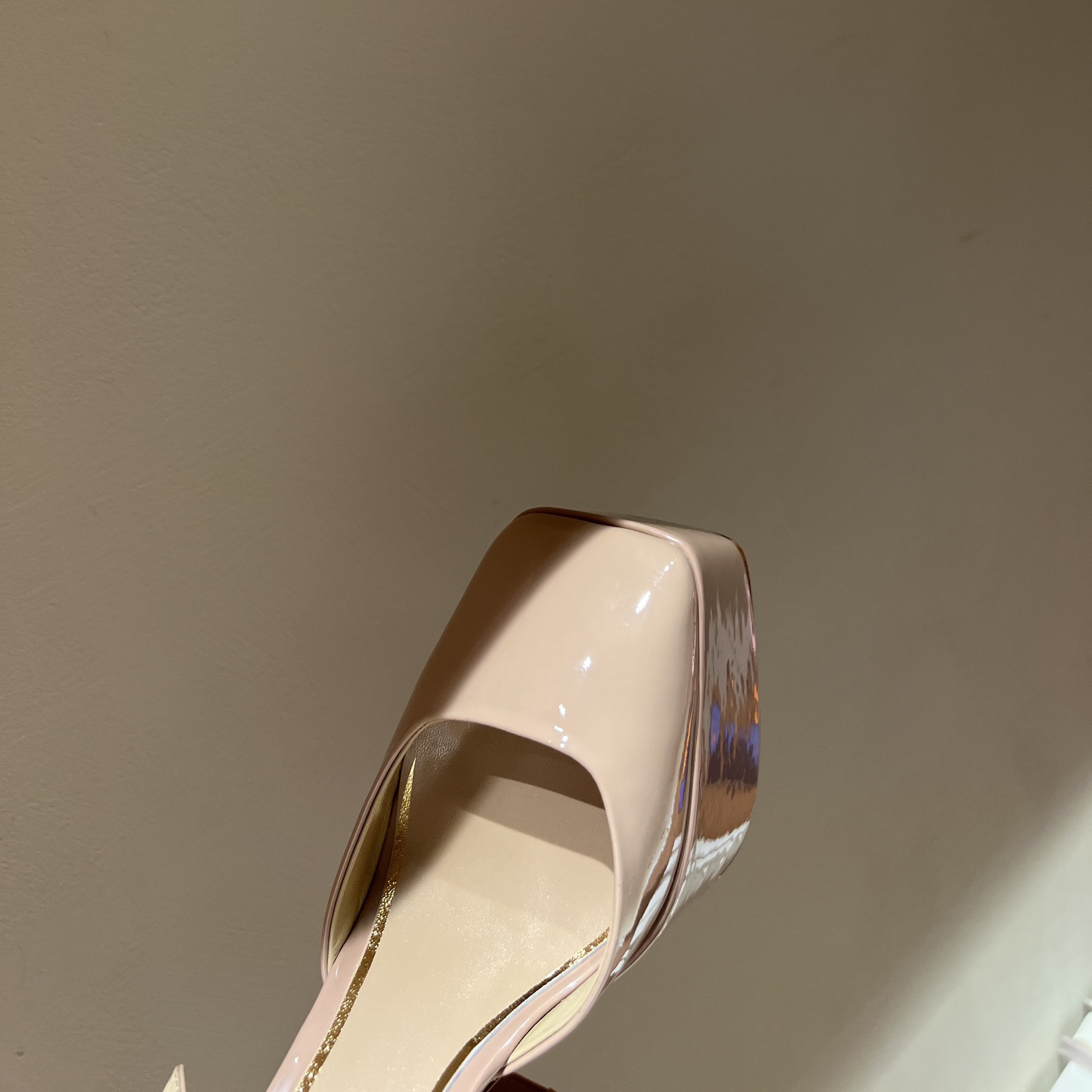 Valenti Garavani Tan-Go Platform Pump In Patent Leather  155 MM - PerfectKickZ