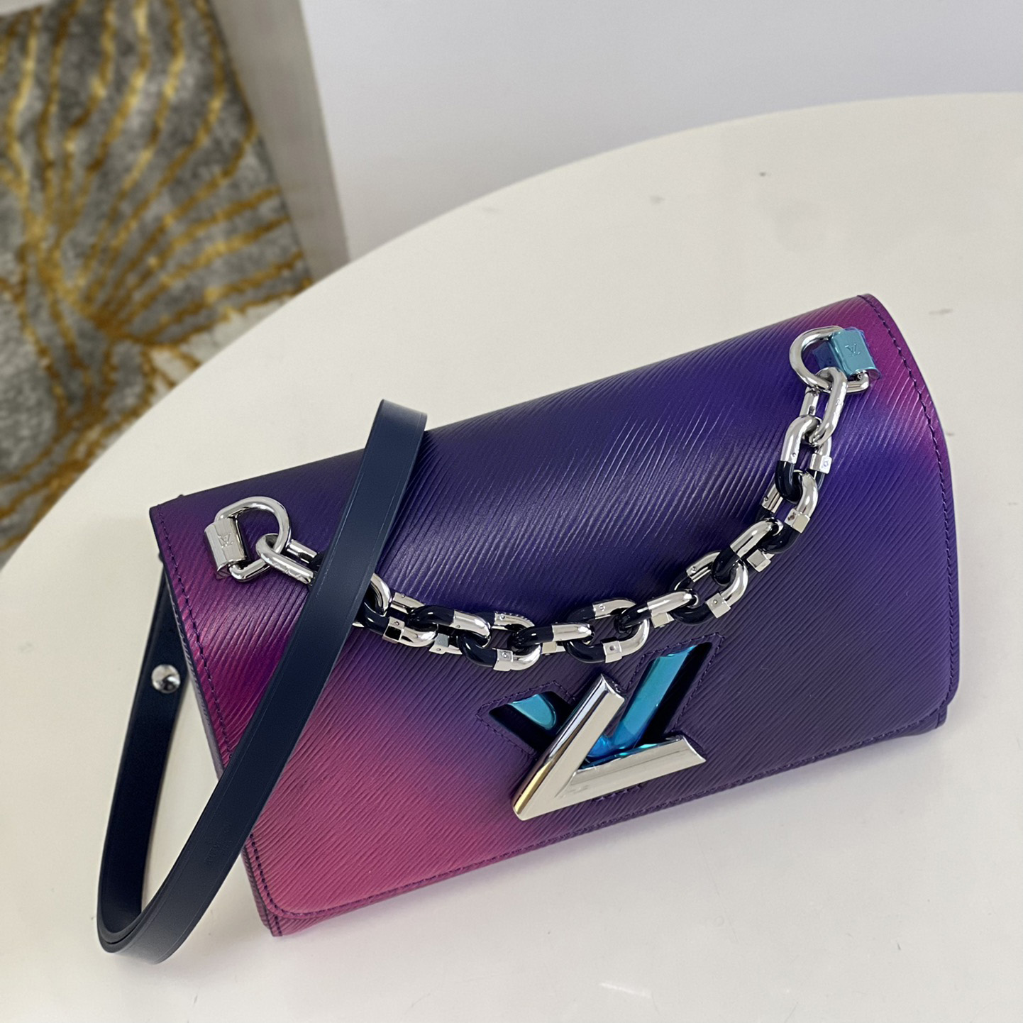 Louis Vuitton Twist MM Handbag(23-17-9.5CM)  M59894 - PerfectKickZ