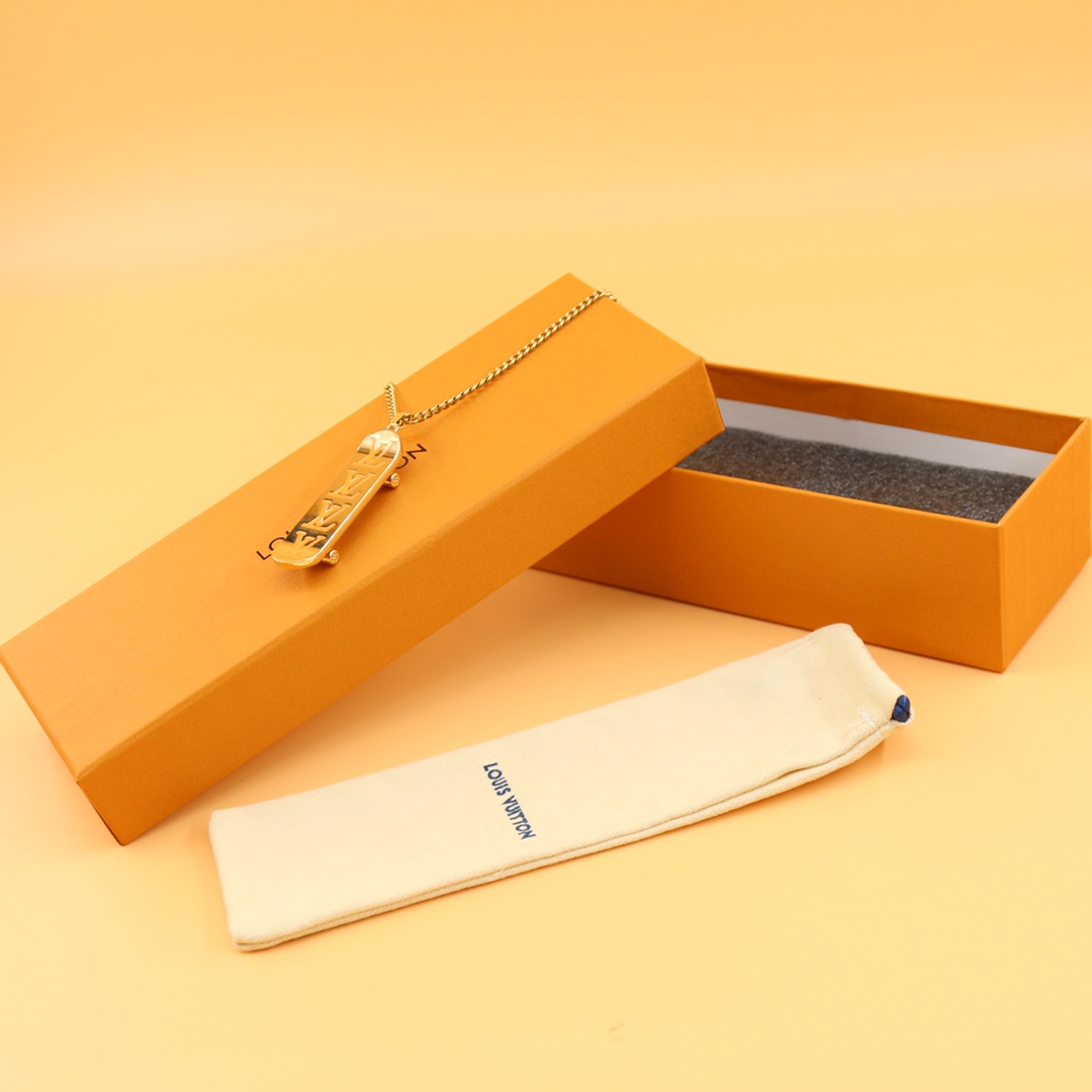 Louis Vuitton LV Skateboard Pendant   MP3276 - PerfectKickZ