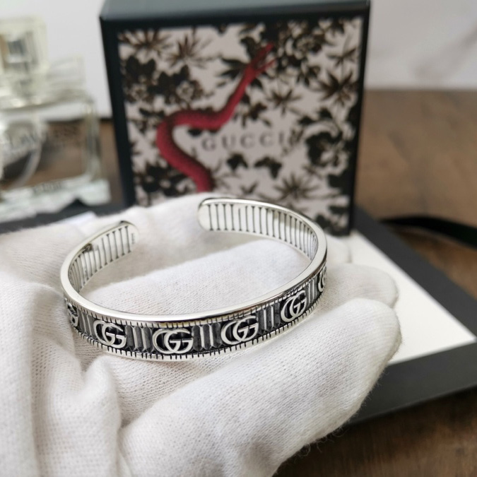 Gucci Bracelet With Double G In Silver - PerfectKickZ