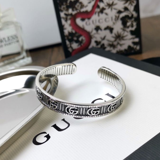 Gucci Bracelet With Double G In Silver - PerfectKickZ