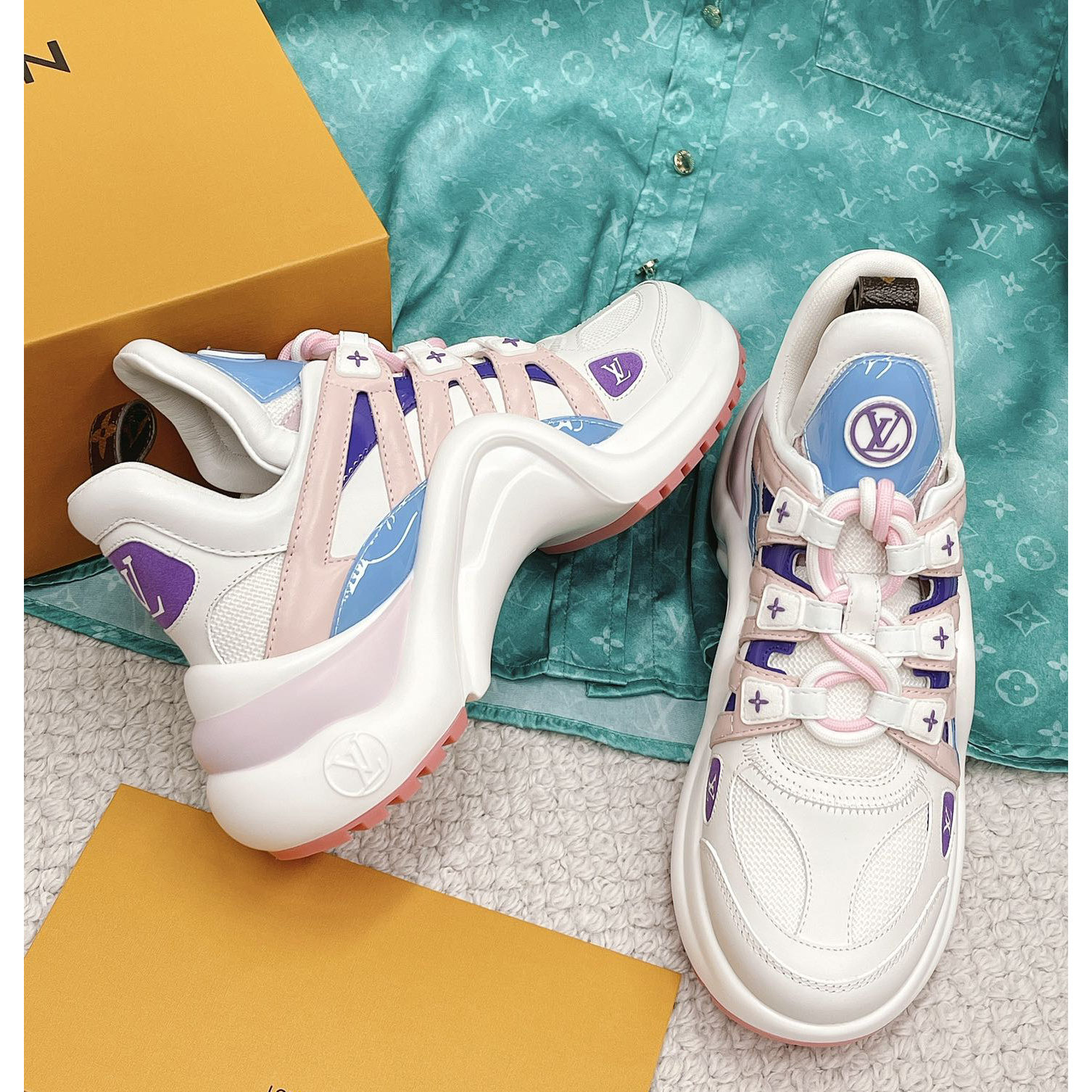 Louis Vuitton LV Archlight Sneaker    - 