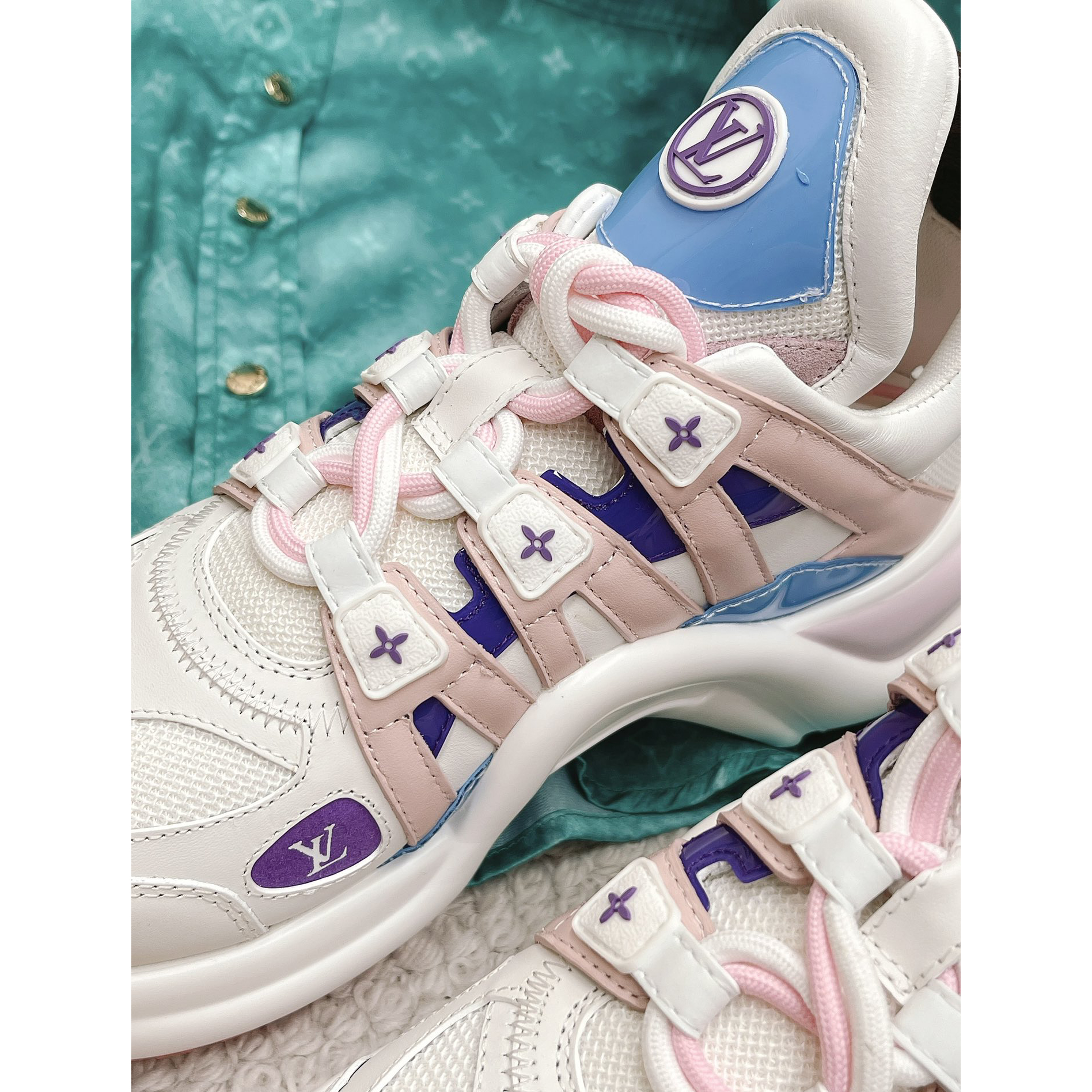 Louis Vuitton LV Archlight Sneaker    - 