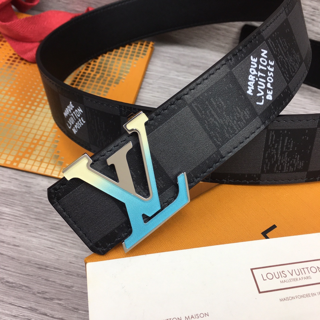 Louis Vuitton Shape 40MM Reversible Belt - PerfectKickZ