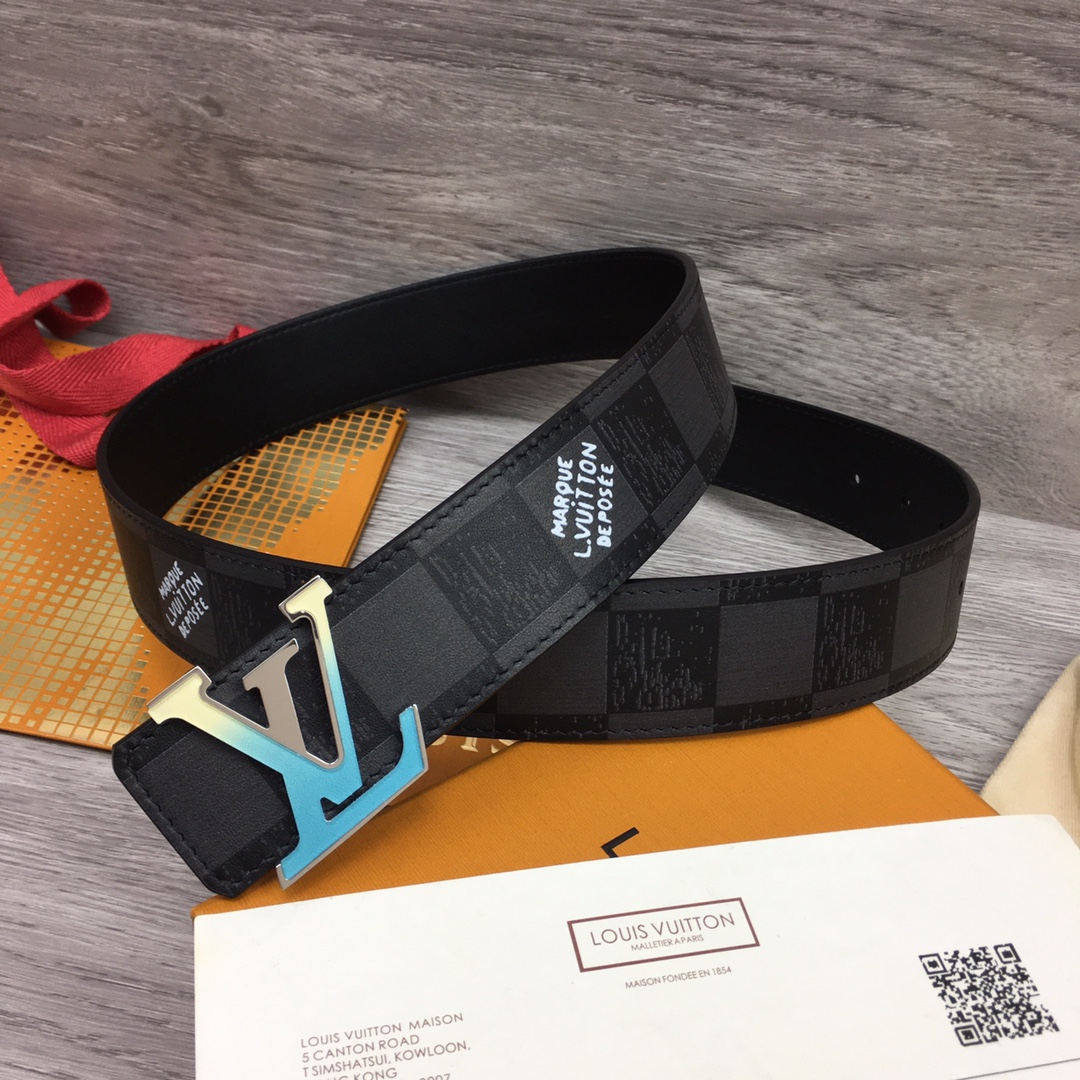 Louis Vuitton Shape 40MM Reversible Belt - PerfectKickZ