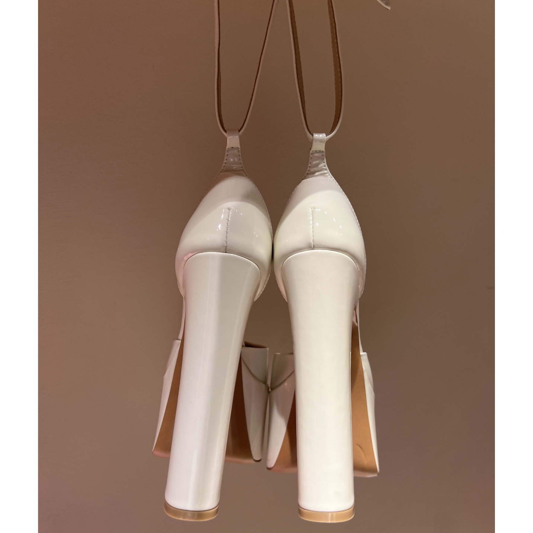 Valenti GARAVANI Garavani Tan-Go Platform Pump In Patent Leather  155 MM - PerfectKickZ