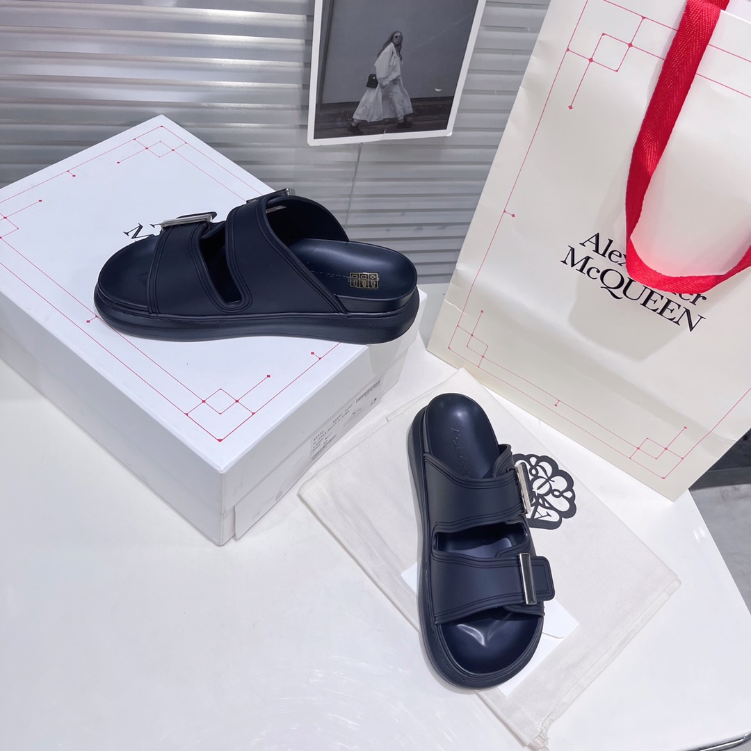 Alexander Mqueen Women's Hybrid Slide In Black/Silver - PerfectKickZ