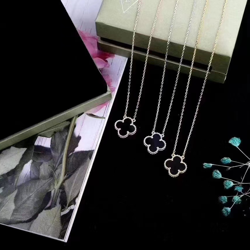 Van Cleef & Arpels Sweet Alhambra Pendant - PerfectKickZ