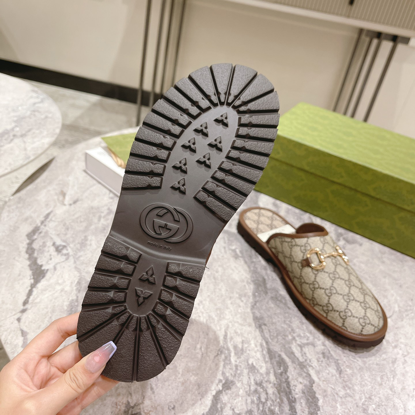 Gucci Men's Slipper With Horsebit - PerfectKickZ