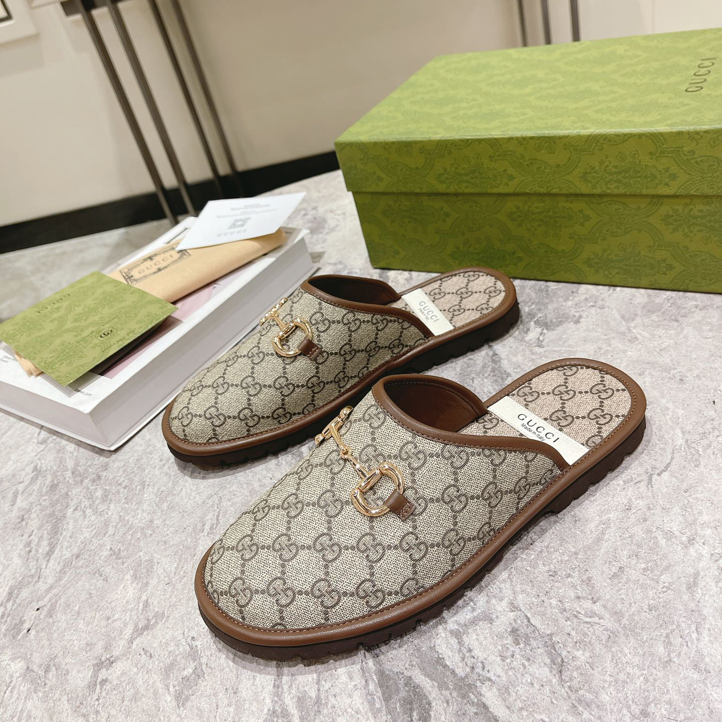Gucci Men's Slipper With Horsebit - PerfectKickZ