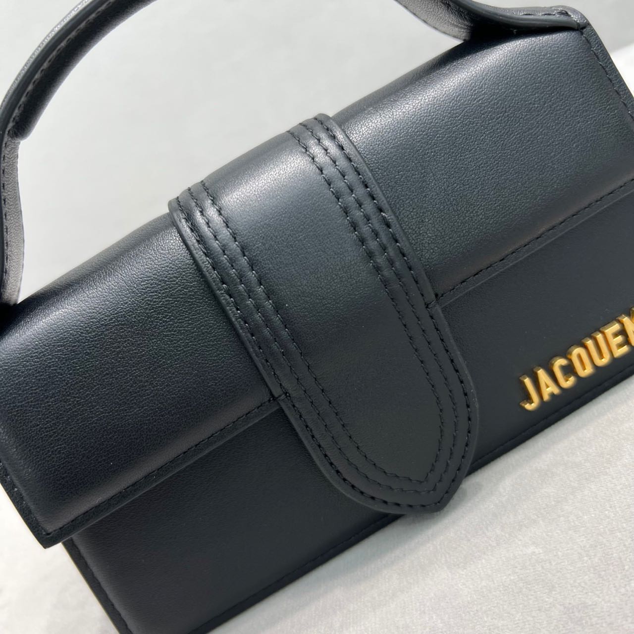 Jacquemus Le Grand Bambino Handbag With Adjustable Crossbody Strap(24-13-7CM) - PerfectKickZ