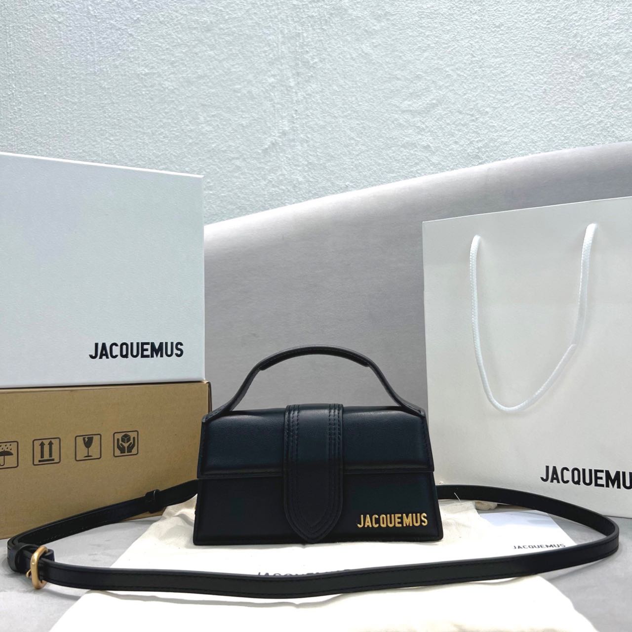 Jacquemus Le Grand Bambino Handbag With Adjustable Crossbody Strap(24-13-7CM) - PerfectKickZ