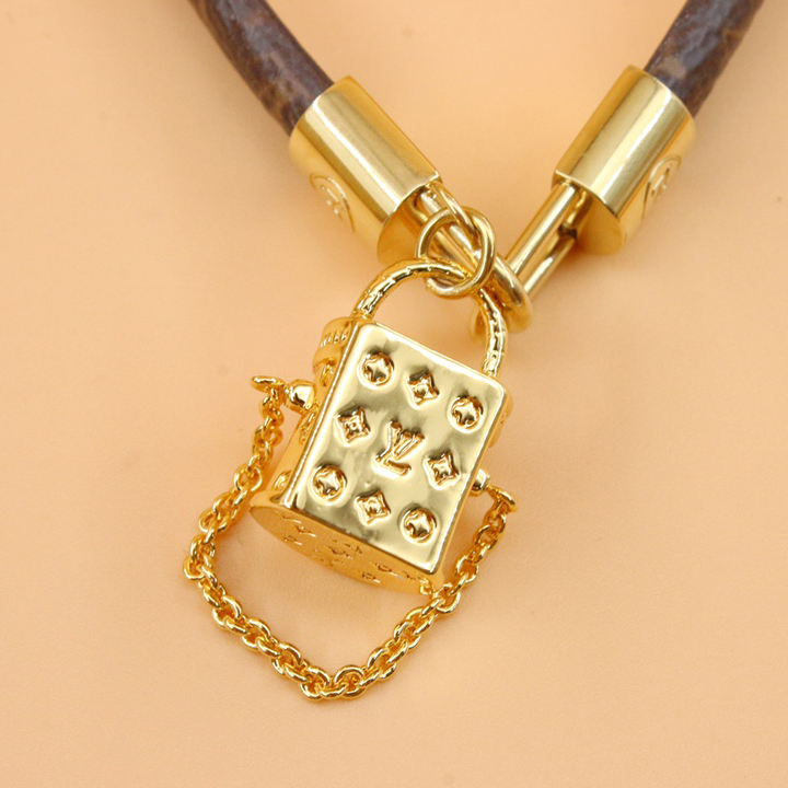 Louis Vuitton LV Cannes Bracelet     M8048E - 