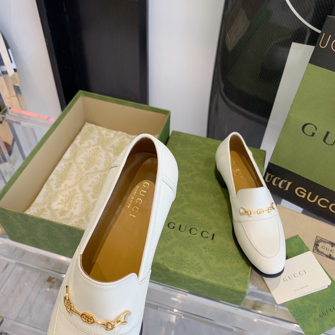 Gucci Women's Loafer With Horsebit - PerfectKickZ