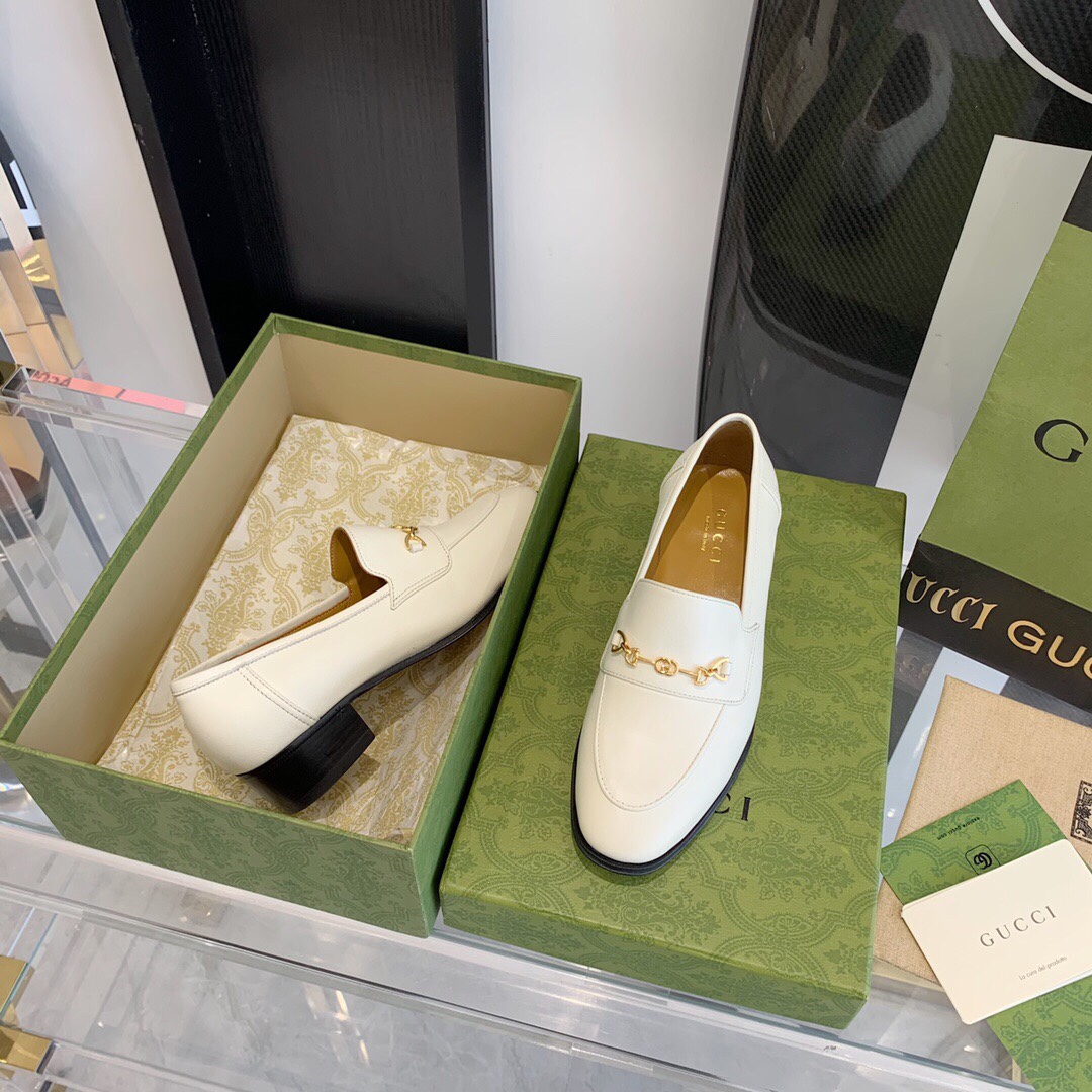 Gucci Women's Loafer With Horsebit - PerfectKickZ