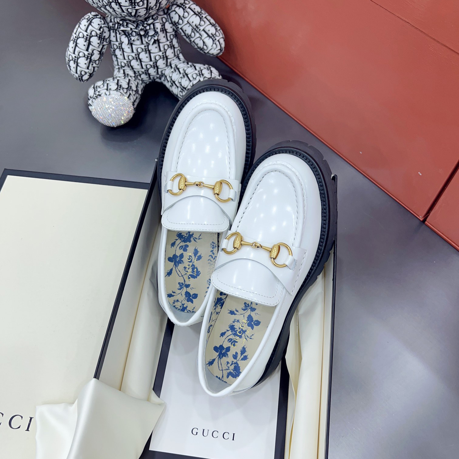 Gucci Leather Lug Sole Horsebit Loafer - PerfectKickZ