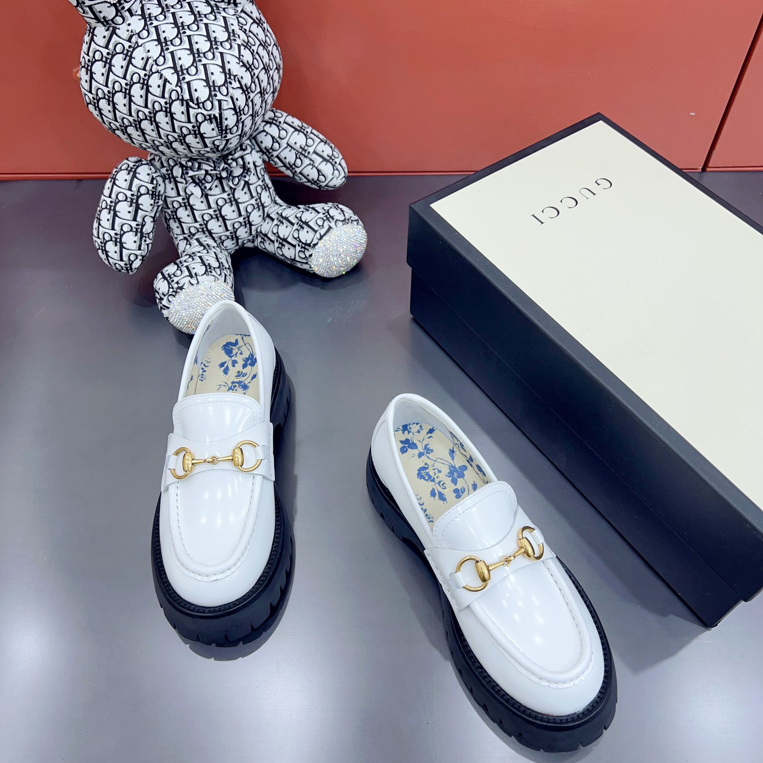 Gucci Leather Lug Sole Horsebit Loafer - PerfectKickZ