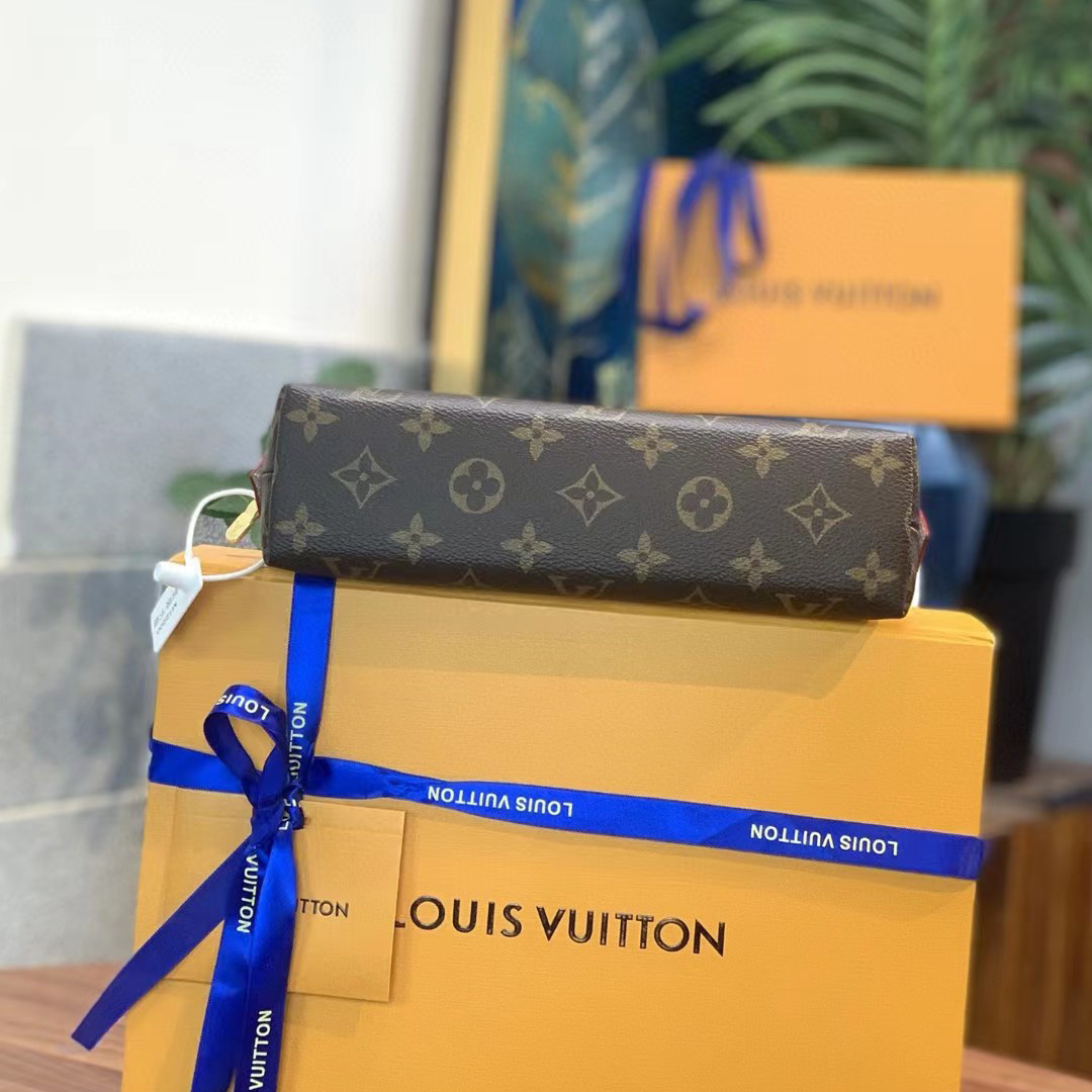 Louis Vuitton Cosmetic Pouch GM (24-17-16cm)   M47353 - 