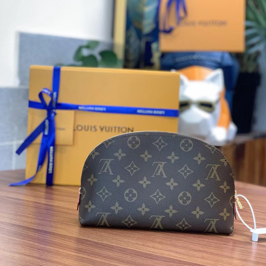Louis Vuitton Cosmetic Pouch GM (24-17-16cm)   M47353 - 